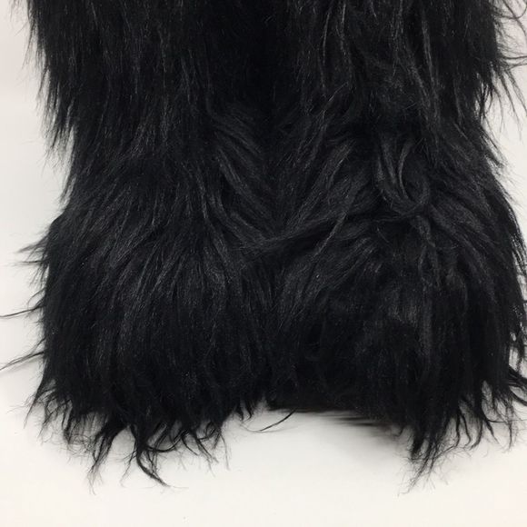 Women's Black Faux Fur Winter Boots - Picture 15 of 16